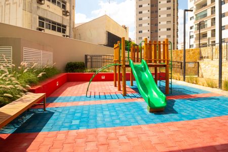 Apartamento à venda com 107m², 2 quartos e 2 vagasÁrea comum - Playground