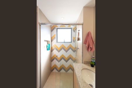 Apartamento à venda com 107m², 2 quartos e 2 vagasBanheiro da Suíte 02