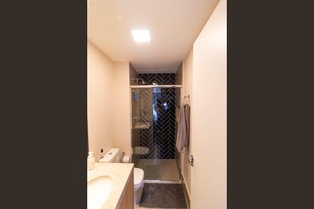 Apartamento à venda com 107m², 2 quartos e 2 vagasBanheiro da Suíte 01