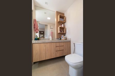 Apartamento à venda com 107m², 2 quartos e 2 vagasBanheiro da Suíte 02