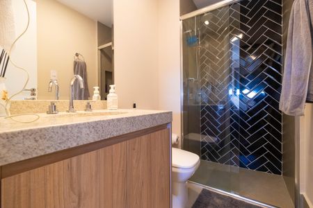 Apartamento à venda com 107m², 2 quartos e 2 vagasBanheiro da Suíte 01