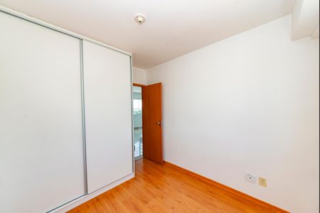 Apartamento à venda com 183m², 4 quartos e 2 vagasQuarto 2