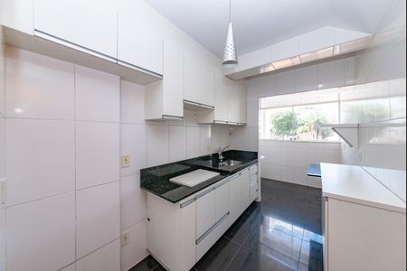 Apartamento à venda com 183m², 4 quartos e 2 vagasCozinha