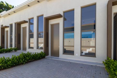 Casa de condomínio à venda com 150m², 2 quartos e 2 vagas Casa de condomínio à venda com 150m², 2 quartos e 2 vagasFachada