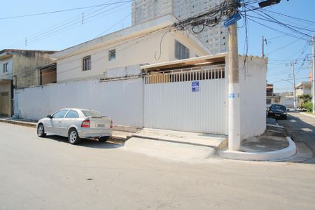 Casa para alugar com 130m², 1 quarto e 2 vagasFachada e Placa