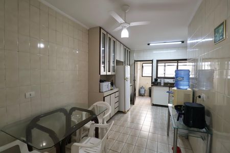 Apartamento para alugar com 130m², 4 quartos e 1 vaga Apartamento para alugar com 130m², 4 quartos e 1 vagaCozinha