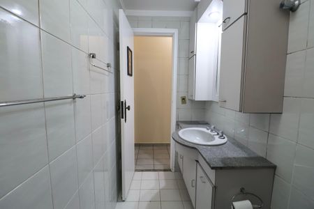 Apartamento para alugar com 130m², 4 quartos e 1 vaga Apartamento para alugar com 130m², 4 quartos e 1 vagaBanheiro Social