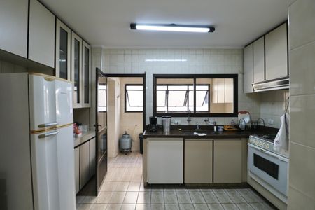 Apartamento para alugar com 130m², 4 quartos e 1 vaga Apartamento para alugar com 130m², 4 quartos e 1 vagaCozinha