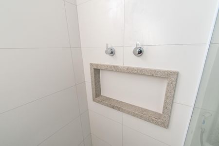 Apartamento à venda com 81m², 2 quartos e 1 vaga Apartamento à venda com 81m², 2 quartos e 1 vagaBanheiro da suíte 2