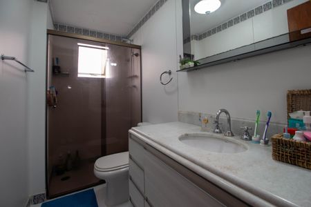 Apartamento à venda com 127m², 4 quartos e 4 vagas Apartamento à venda com 127m², 4 quartos e 4 vagasBanheiro