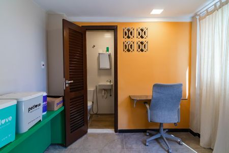 Casa de condomínio à venda com 343m², 5 quartos e 2 vagas Casa de condomínio à venda com 343m², 5 quartos e 2 vagasSuíte 4