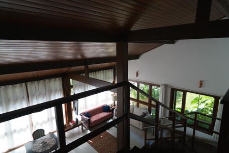 Casa de condomínio à venda com 343m², 5 quartos e 2 vagas Casa de condomínio à venda com 343m², 5 quartos e 2 vagasSala