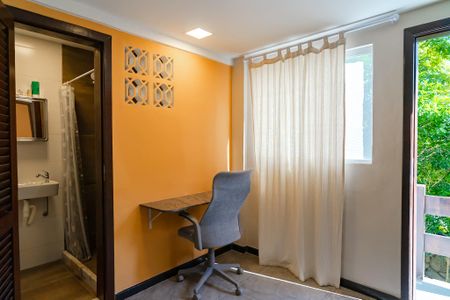 Casa de condomínio à venda com 343m², 5 quartos e 2 vagas Casa de condomínio à venda com 343m², 5 quartos e 2 vagasSuíte 4