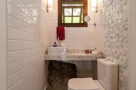 Casa de condomínio à venda com 343m², 5 quartos e 2 vagas Casa de condomínio à venda com 343m², 5 quartos e 2 vagasLavabo