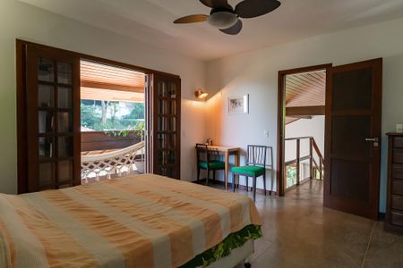 Casa de condomínio à venda com 343m², 5 quartos e 2 vagas Casa de condomínio à venda com 343m², 5 quartos e 2 vagasSuíte 1