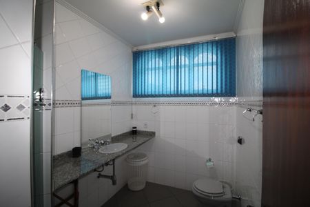 Apartamento à venda com 750m², 3 quartos e 6 vagasQuarto 2 - Banheiro