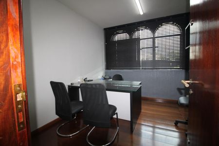 Apartamento à venda com 750m², 3 quartos e 6 vagasEscritório