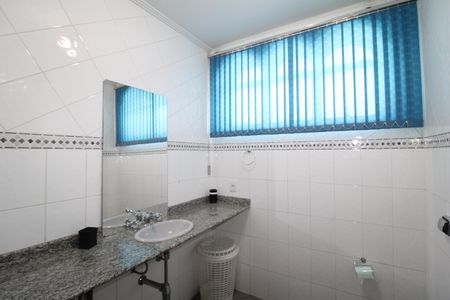 Apartamento à venda com 750m², 3 quartos e 6 vagasQuarto 2 - Banheiro