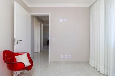 Apartamento à venda com 76m², 2 quartos e 2 vagasQuarto 2
