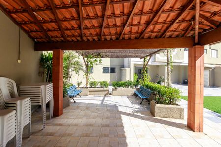 Apartamento à venda com 76m², 2 quartos e 2 vagasChurrasqueira