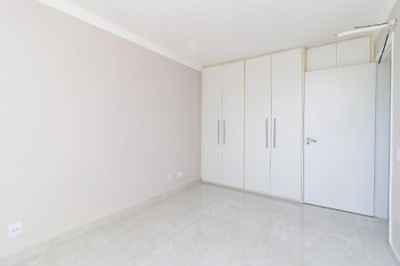 Apartamento à venda com 76m², 2 quartos e 2 vagasQuarto 1