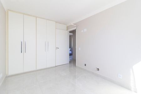 Apartamento à venda com 76m², 2 quartos e 2 vagasQuarto 1