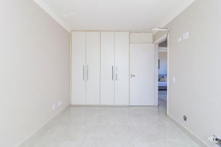 Apartamento à venda com 76m², 2 quartos e 2 vagasQuarto 1