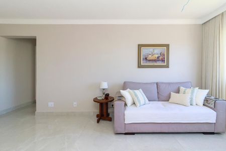 Apartamento à venda com 76m², 2 quartos e 2 vagasSala