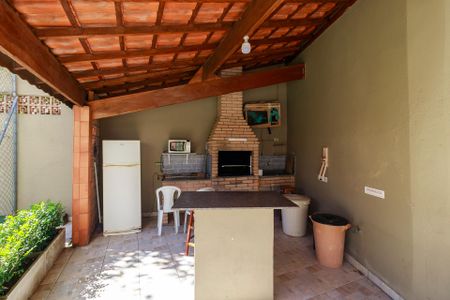 Apartamento à venda com 76m², 2 quartos e 2 vagasChurrasqueira