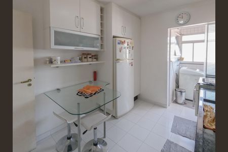 Apartamento à venda com 110m², 3 quartos e 2 vagasCozinha