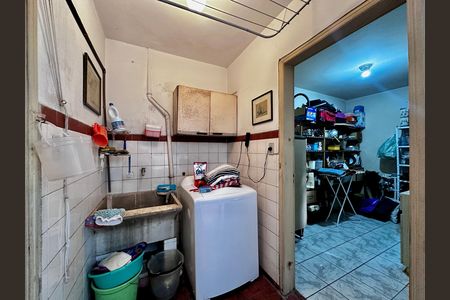 Casa à venda com 128m², 3 quartos e 1 vaga Casa à venda com 128m², 3 quartos e 1 vagaÁrea de Serviço