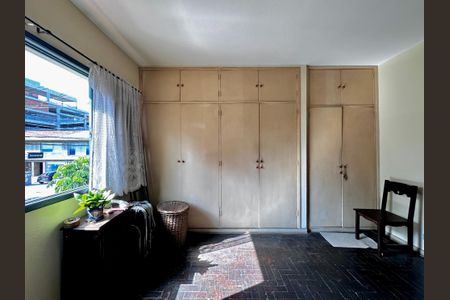 Casa à venda com 128m², 3 quartos e 1 vaga Casa à venda com 128m², 3 quartos e 1 vagaSuíte