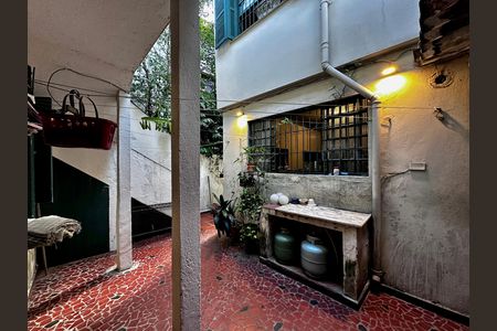 Casa à venda com 128m², 3 quartos e 1 vaga Casa à venda com 128m², 3 quartos e 1 vagaQuintal