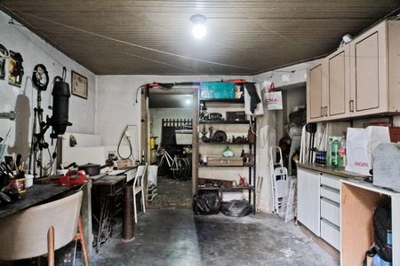 Casa à venda com 270m², 2 quartos e sem vaga Casa à venda com 270m², 2 quartos e sem vagaEdícula