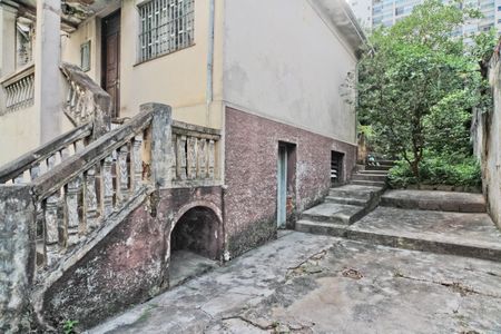 Casa à venda com 270m², 2 quartos e sem vaga Casa à venda com 270m², 2 quartos e sem vagaÁrea externa