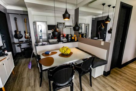 Apartamento à venda com 66m², 2 quartos e 1 vagaSala