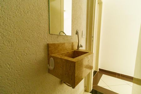 Casa de condomínio à venda com 100m², 3 quartos e 1 vagaLavabo