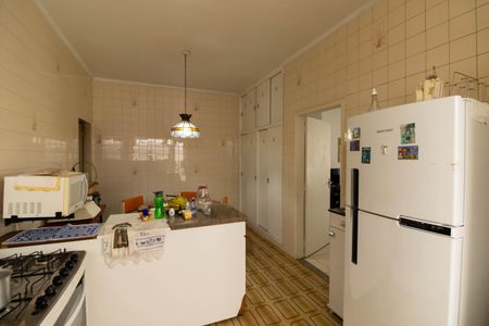 Casa à venda com 224m², 4 quartos e 4 vagasCozinha
