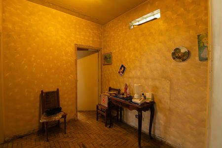 Casa à venda com 224m², 4 quartos e 4 vagasHall dos Quartos