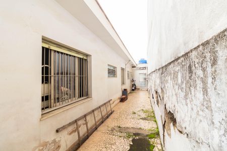 Casa à venda com 224m², 4 quartos e 4 vagasCorredor Externo