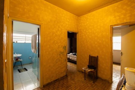 Casa à venda com 224m², 4 quartos e 4 vagasHall dos Quartos