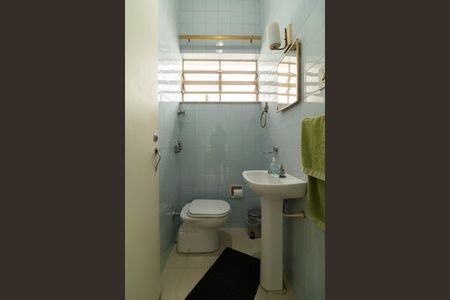 Casa à venda com 224m², 4 quartos e 4 vagasBanheiro 1