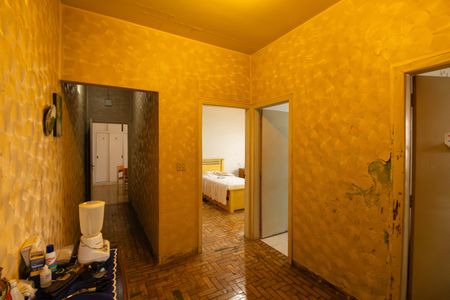 Casa à venda com 224m², 4 quartos e 4 vagasHall dos Quartos