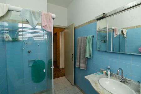 Casa à venda com 224m², 4 quartos e 4 vagasBanheiro 2