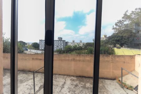 Vista do Quarto 1 de apartamento para alugar com 3 quartos, 56m² em Conjunto Residencial José Bonifácio, São Paulo