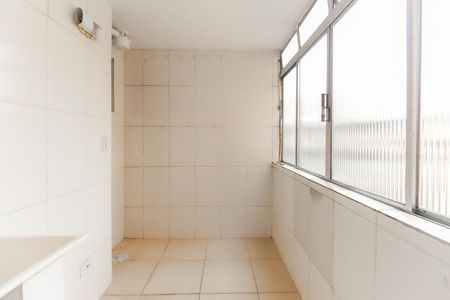 Área de Serviço de apartamento para alugar com 3 quartos, 56m² em Conjunto Residencial José Bonifácio, São Paulo