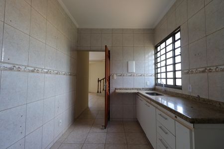 Casa para alugar com 200m², 4 quartos e 1 vagaCozinha