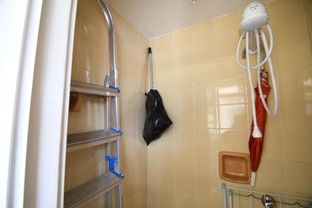 Apartamento à venda com 79m², 2 quartos e 1 vagaBanheiro de serviço