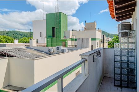 Apartamento para alugar com 110m², 2 quartos e 1 vaga Apartamento para alugar com 110m², 2 quartos e 1 vagaVaranda