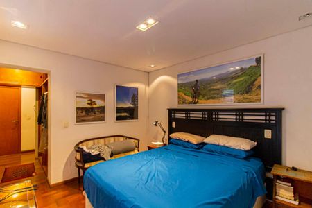 Casa à venda com 308m², 3 quartos e 2 vagasSuíte